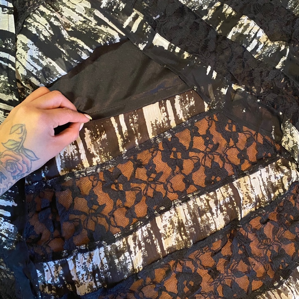 Dress - Picture 3 of 4